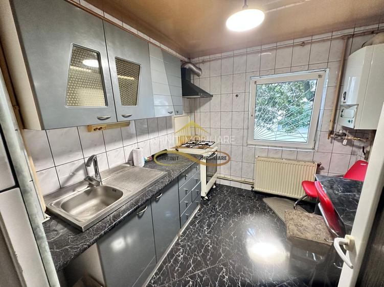 De vanzare apartament 4 camere decomandate Castanilor Bacau - 4