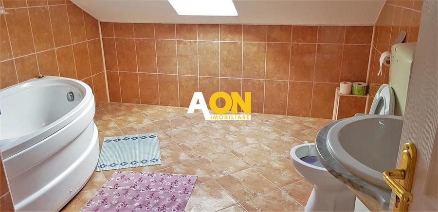 Casa  5 camere  2 garaje  780 mp teren Zona Schit