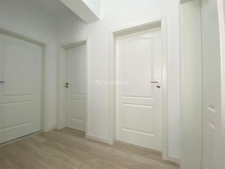 DE VANZARE VILA DANTELEI - DRUMUL TABEREI SECTOR 5 STATIE AUTOBUZ - 3