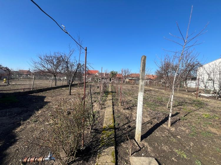 Casă de vânzare- 3 camere, teren total 796mp, front stradal 16,7m- Zona Grădiște - 6