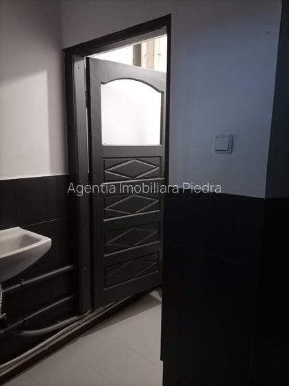 Inchiriez hala situata in Lazaret,200m,pretabila spalatorie,service - 8