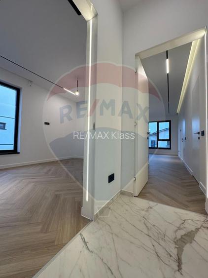 Vila moderna de inchiriat cu 5 camere, prima inchiriere - 32
