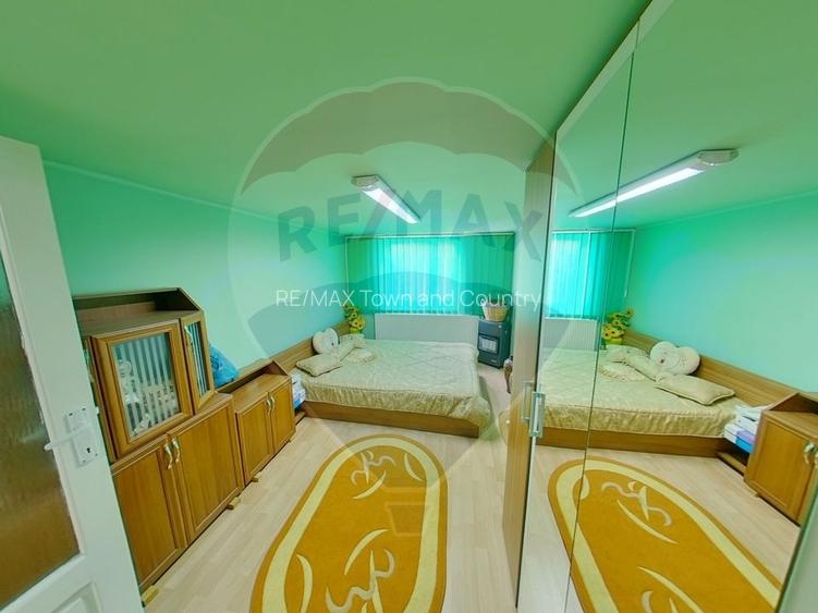 Casă / Vilă cu 16 camere de vânzare în zona Bobâlna - 12