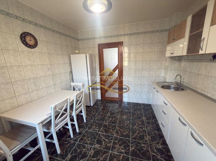 Apartament 3 camere DECOMANDAT + GARAJ opțional, Str. Cremenea - 8