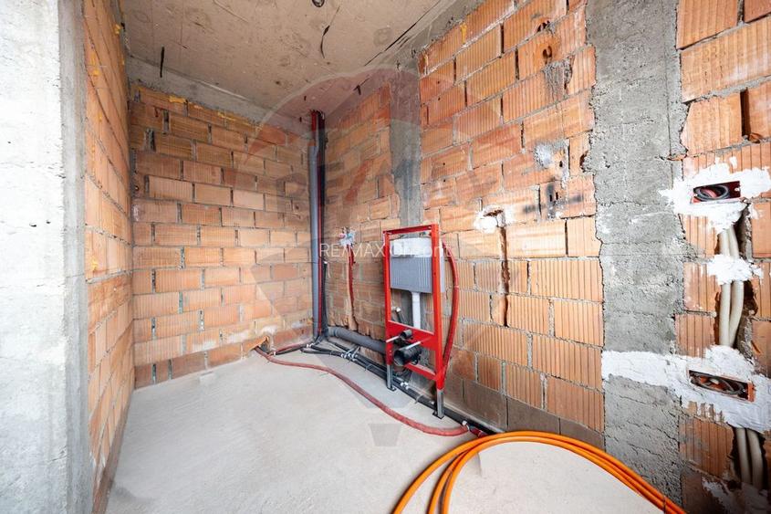 Casă P+1 la roșu + anexă mobilată - 32