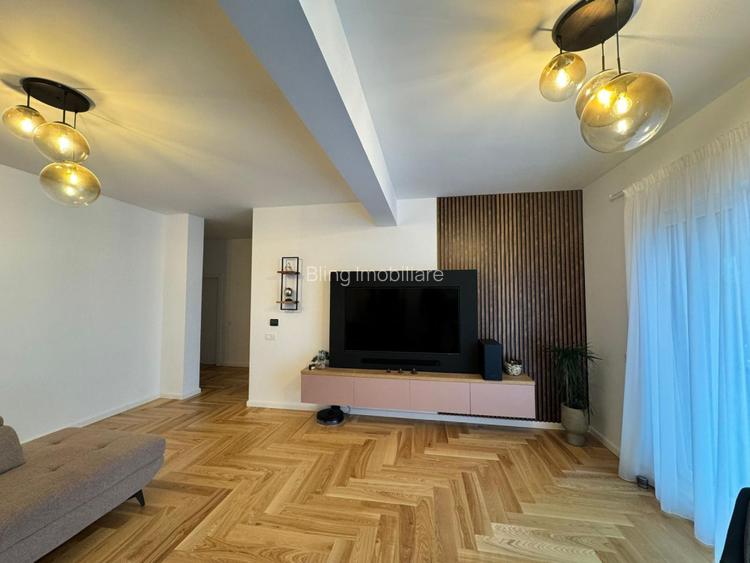 Apartament cu 4 camere, 105 mp, terasa de 50 mp, zona Teilor - 7