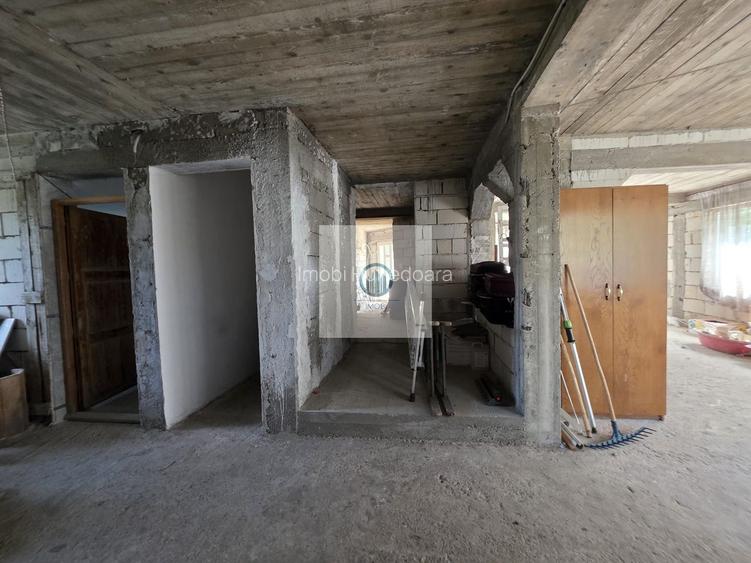 Vilă P+1 în Simeria central 320 mp, teren 1000 mp, toate utilitățile - 27