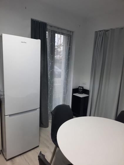 Platinum Residence, zona Mall Coresi, apartament cu doua camere de inchiriat