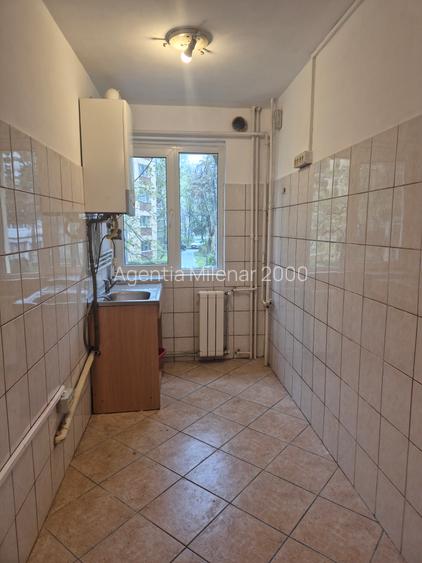 Pe frumoasa strada Harniciei la etajul 1, in bloc izolat termic - 9