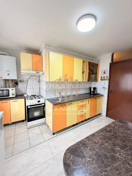 Apartament 2 camere –  decomandat, Str. Dobrogei, zona Teren atletism - 5