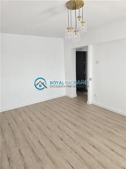 Royal Imobiliare - Vanzare apartament 2 camere zona B-dul Bucuresti - 2