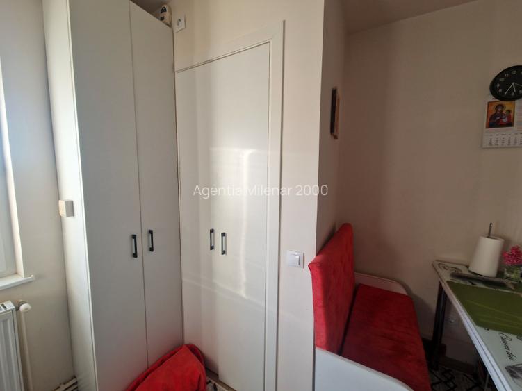 zona Aradului bloc izolat termic, foarte bine impartit, pe doua parti,  mobilat - 13