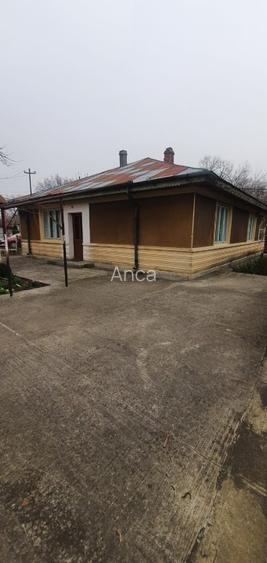 Casa de vanzare cu teren 1541 mp. - 3