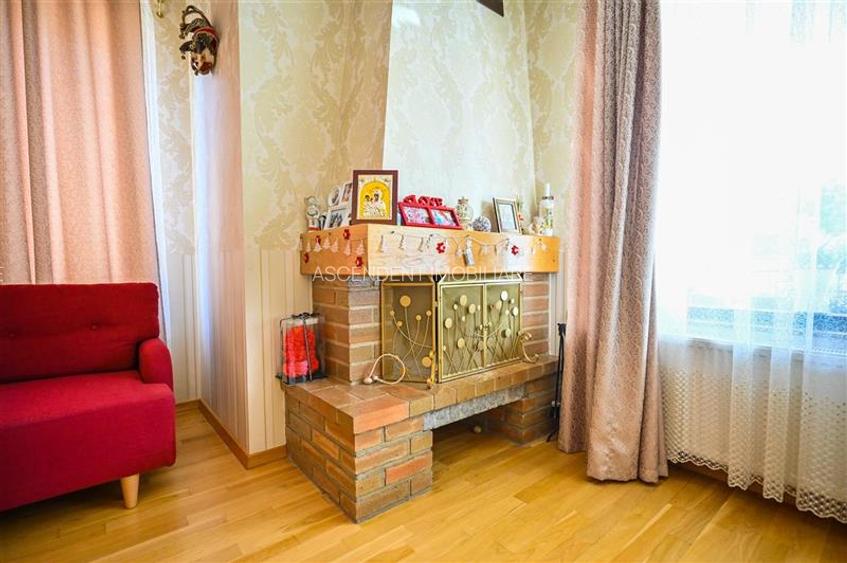 Resedinta distincta, mobilata cu rafinament, pe 1.000 mp teren, Central, Sacele, - 12