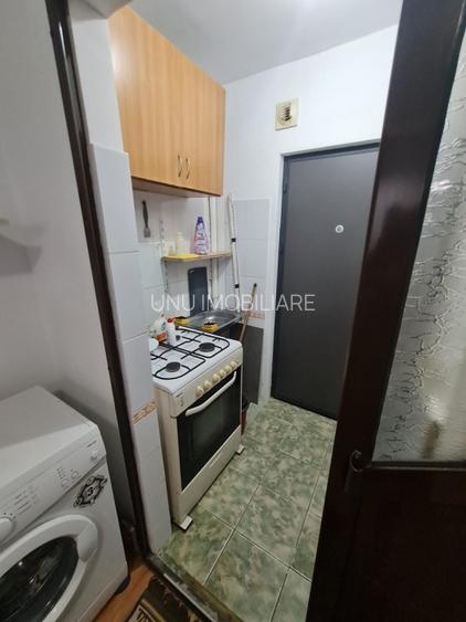 Garsoniera - zona Canta - Intersectia cu bariera Comat - 5