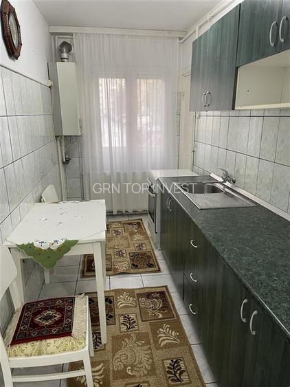 Apartament cu 2 camere decomandat si balcon in Vasile Aaron - 4