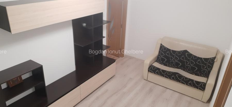 Închiriez apartament cu două camere nedecomandat.  - 10