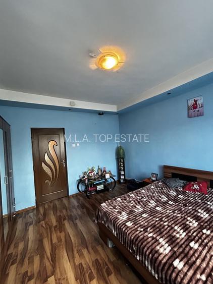 Casa 8 Camere Cu Teren 1500mp In Cermei - 19