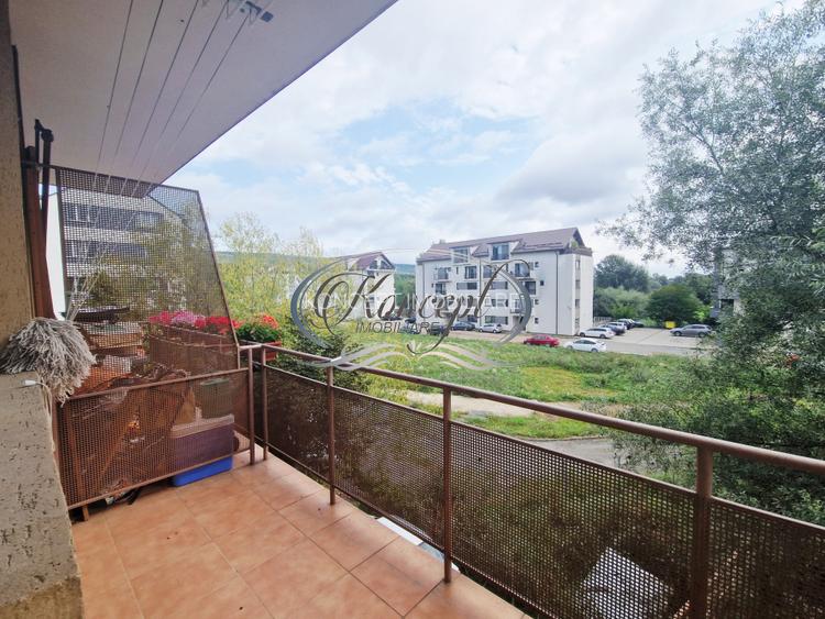 Locuinta la cheie, renovata, cu balcon si parcare, strada Tineretului - 17