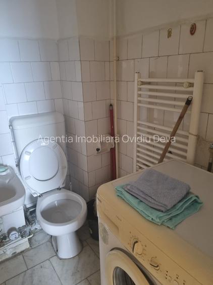 Inchiriez garsoniera in Deva, zona Dorobanti, etaj 4, bloc de 4 etaje, centrala - 4