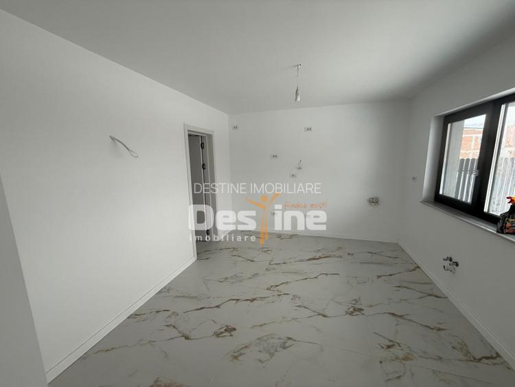 Casa individuala cu etaj, 4 camere, Pret luna martie 170.000 euro - 7