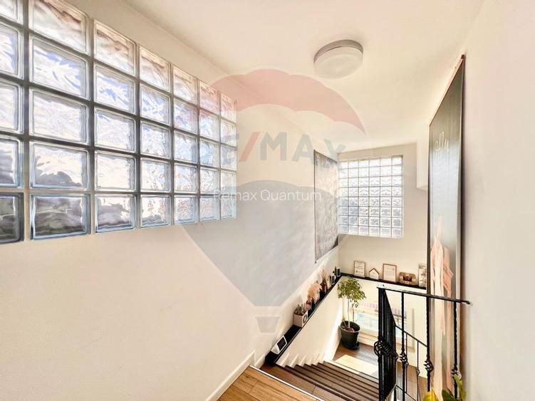 De vânzare casă cu 12 camere, în zona Decebal - 24