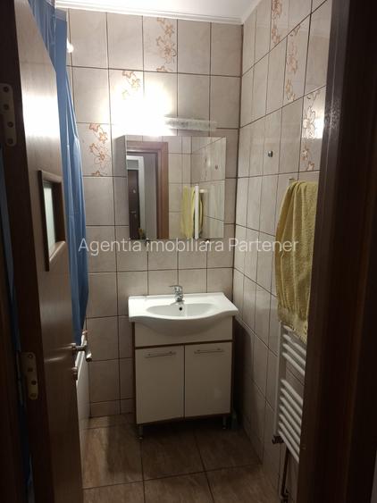 3 camere Exercițiu / fondul vechi , Decomandat / centrala , Amplasament DEOSEBIT - 7