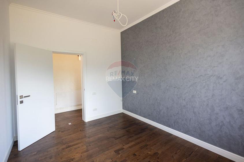 Casa de vanzare - Zona Ursulet Piatra Neamt - 36