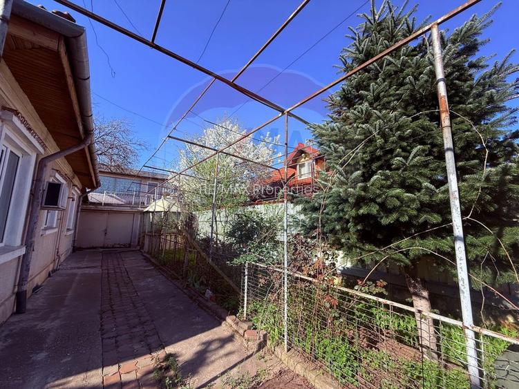 Casă de vanzare cu curte | 4 camere | Zona Gorjului | Teren generos - 19