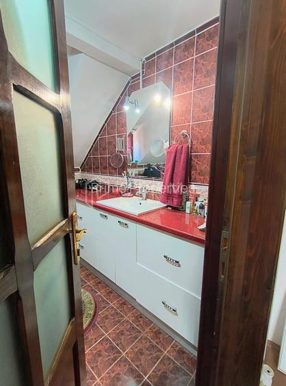 Casa perfectă pentru familie – curte, foișor cu grătar și garaj triplu - 21