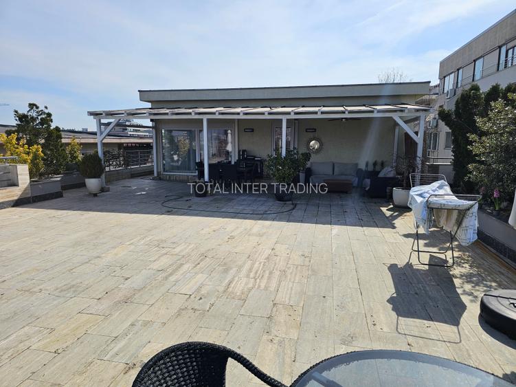 Herastrau-Cotrus-Penthouse 3/3-lift dedicat,parcare subsol,132 mp +terase 260 mp - 3