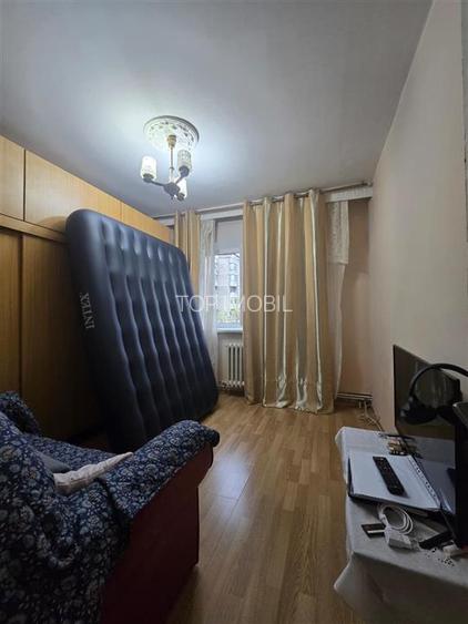 Dacia - Zimbru, 3 camere decomandat cu geam la baie - 4