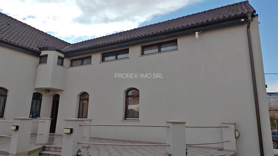 Vând vilă deosebita, multifuncțională,  in zona Lipovei, Tim - 3