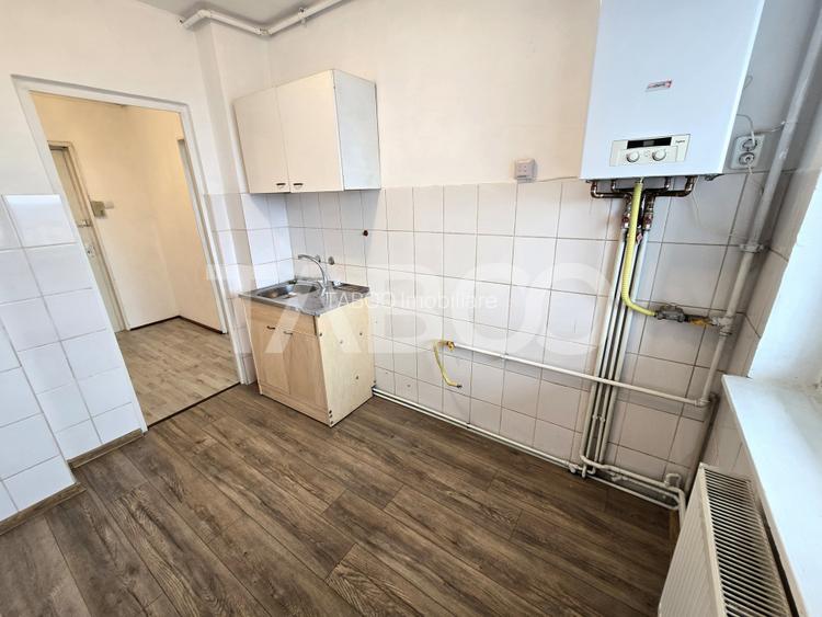 Apartament decomandat de vanzare cu 3 camere balcon zona Mihai Viteazu - 13