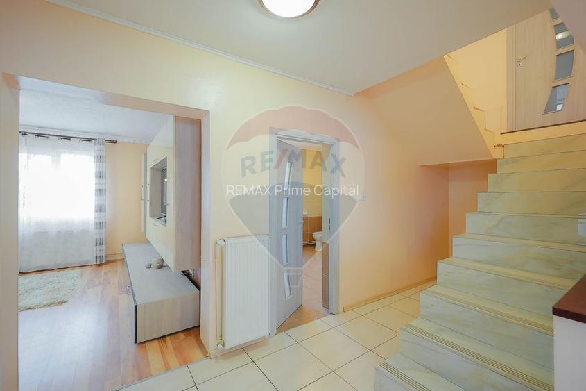 Casă familie mare Episcopia, 6 camere, garaj, curte 500 mp, de vânzare - 9
