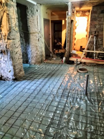 Apartament 2 Cam 35mp Zona Centrală Vizavi de Facultatea FSPAC Str.Aurel Suciu - 18