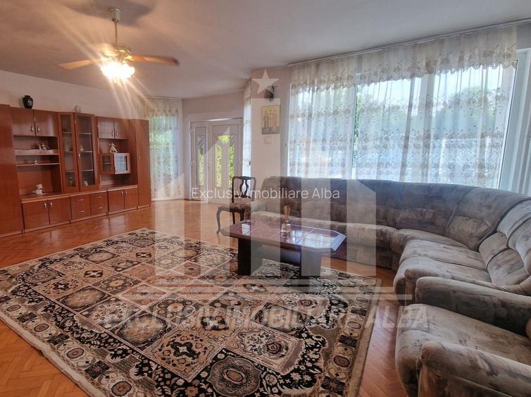 Casa individuala | De inchiriat | 320 mp | 750 mp teren | Cetate - 2