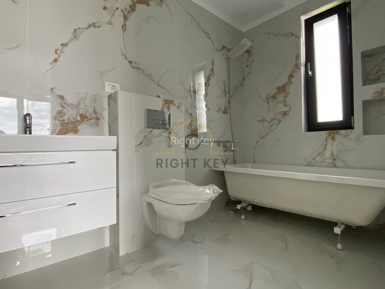 Case parter 4 cam, 380mpt, asfalt, parc, toate utilitatile!Comision 0% - 13