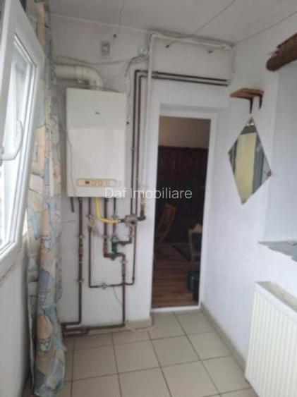 102000 euro -3camere-2bai -69mp- Sebastian - bloc 1982 - 16