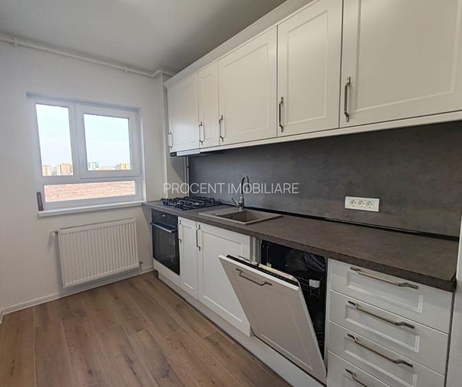 Apartament 2 camere decomandat renovat , zona Centrul Civic - str Toamnei - 18