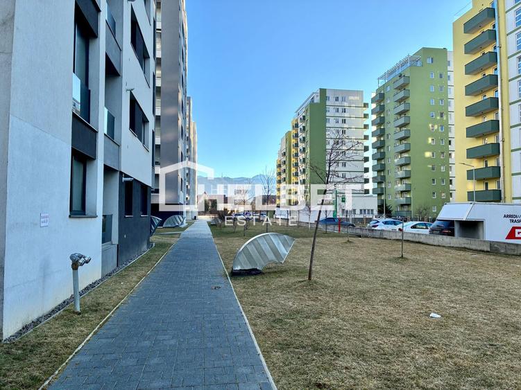 2 Camere / Coresi / Parcare / Decomandat - 16