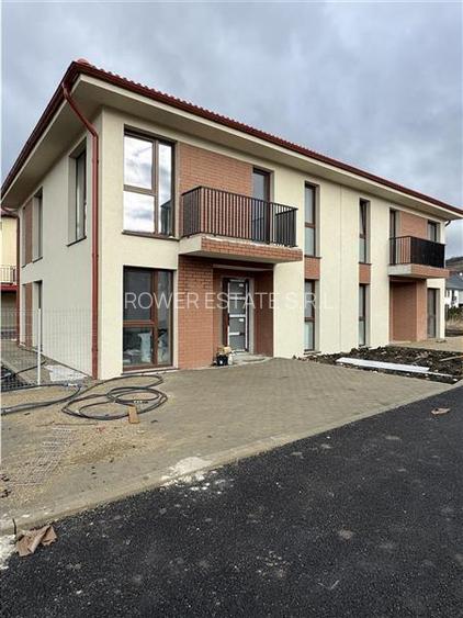 Casa Tip Duplex parter+etaj,375 mp de teren, situata in Chinteni! - 2