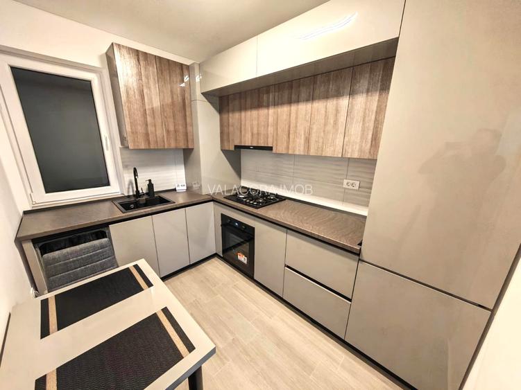 2 camere | loc parcare | 11 minute Aparatorii Patriei - 7