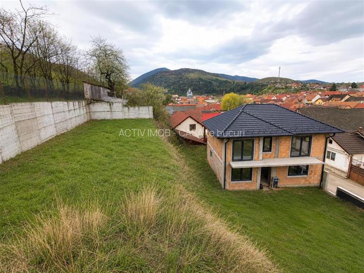 Casa moderna noua de vanzare in Sadu - 7