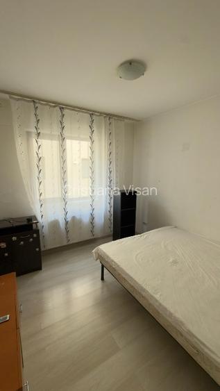 Închiriez apartament - 4