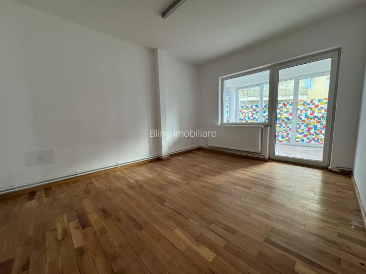 Casa 500 mp utili, teren 2000 mp, 10 parcari, cartier Andrei Muresanu - 16