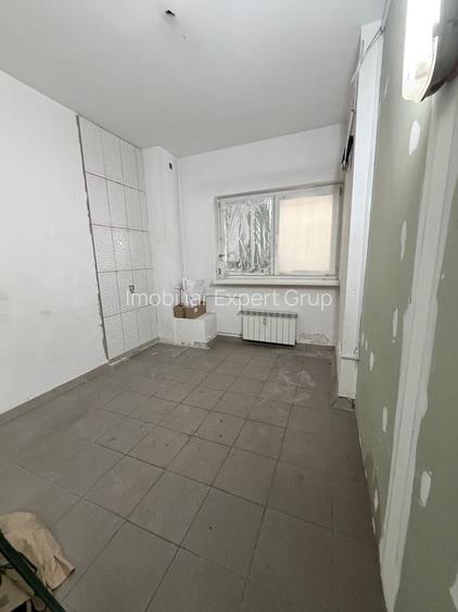 Zona Nerva Traian - Cotavian Goga 80 mp trafic intens - 4