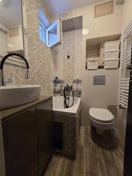 Etaj 1 - Podu Ros Aleea Decebal, 3 camere cu geam la baie, liber - 13