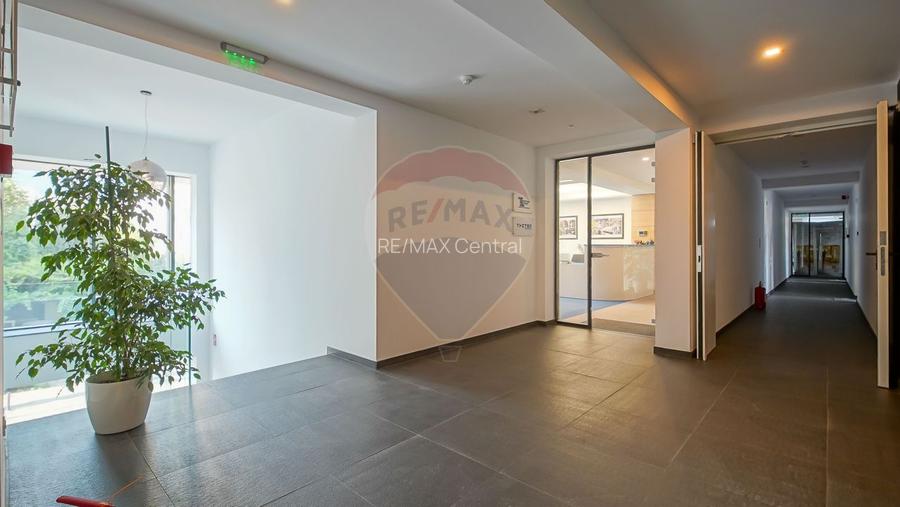 Birou Premium cu Terasă Exclusivă 230 mp – Neorama, 13 Decembrie - 22