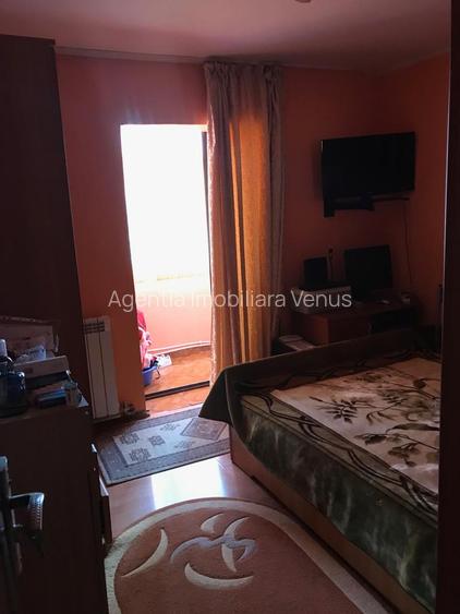 Apartament 3 camere etaj 1 la strada Imparat Traian - 9